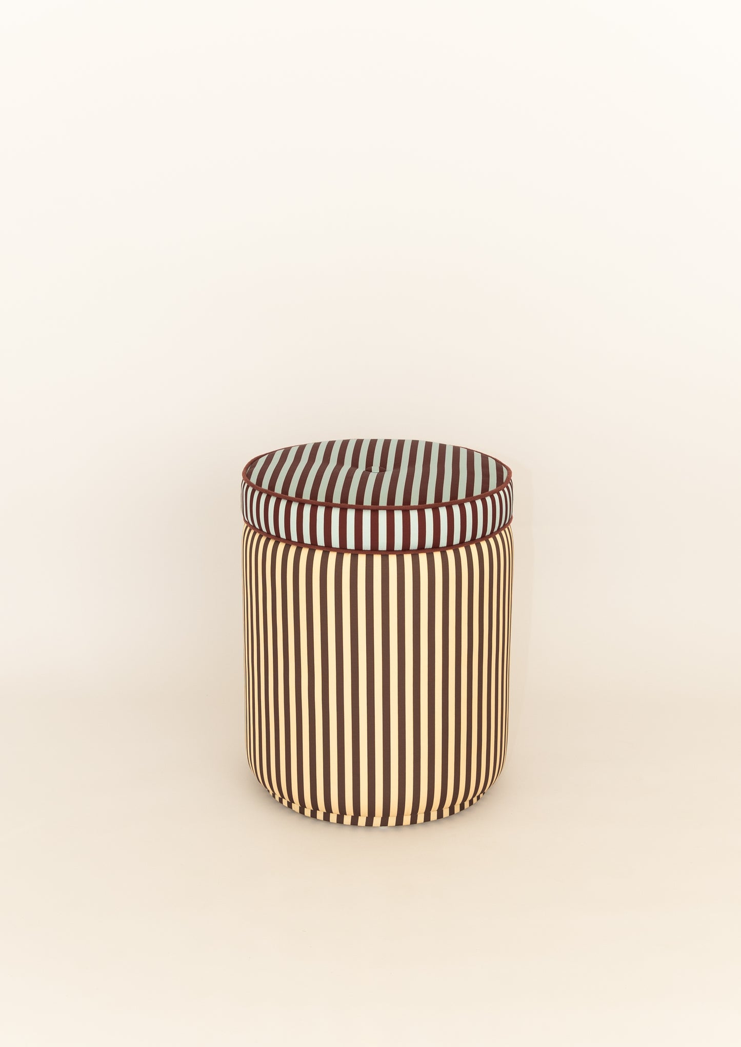 Pouf Listrado Champanhe & Cacau